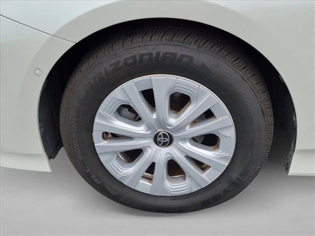 Used 2020 Toyota Prius LE FWD image 10