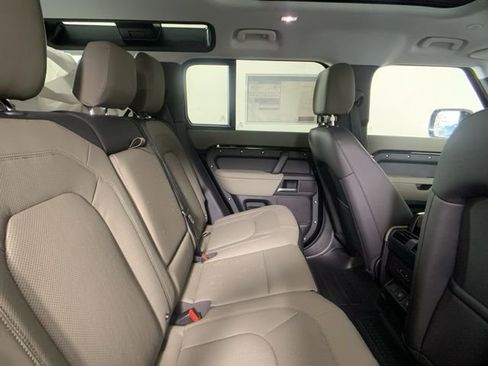 Certified 2025 Land Rover Defender 110 S image 33