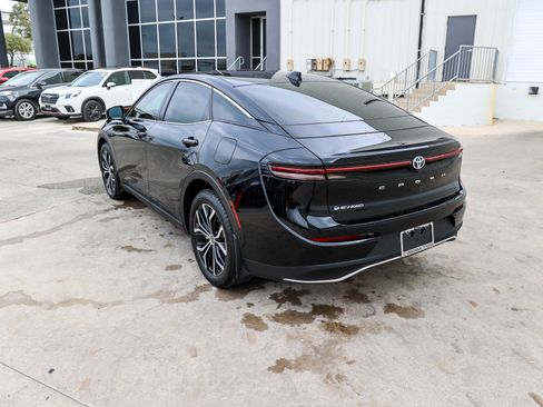 Certified 2026 Toyota Crown XLE image 9