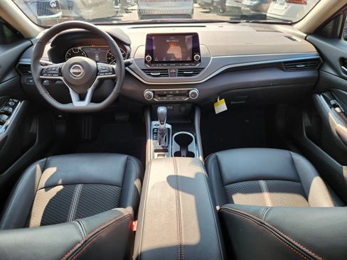 Certified 2025 Nissan Altima 2.5 SR AWD/4WD image 8
