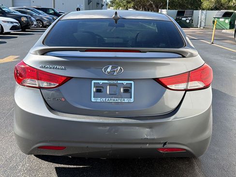 Used 2013 Hyundai Elantra GLS w/ Preferred Pkg FWD image 9