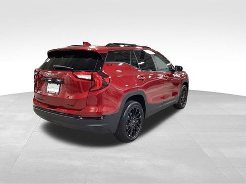 Used 2023 GMC Terrain SLE w/ Driver Convenience Package image 9