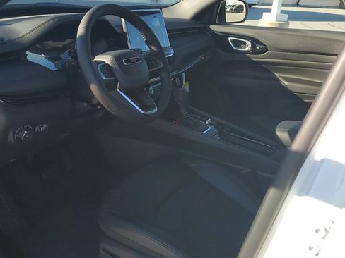 New 2026 Jeep Compass Latitude image 19