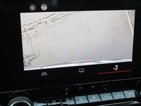 New 2025 GMC Canyon Elevation w/ Convenience Package image 39