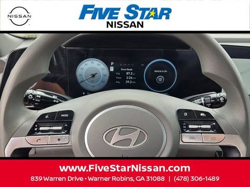 Used 2024 Hyundai Elantra SEL FWD image 22