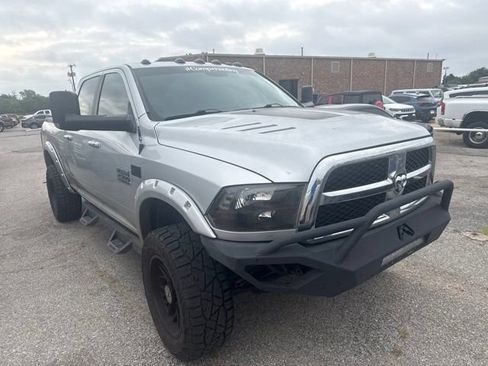 Used 2016 RAM 2500 SLT AWD/4WD image 3