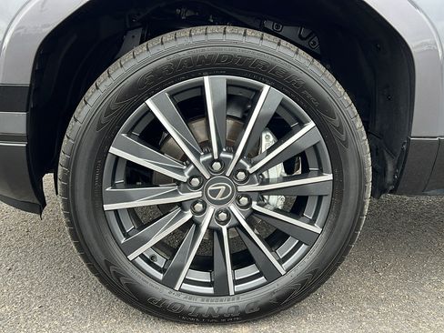 Used 2024 Lexus GX 550 w/ Cold Area Package AWD/4WD image 10