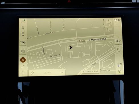 New 2026 Land Rover Range Rover Sport Dynamic SE image 18