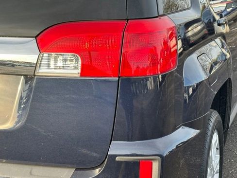 Used 2017 GMC Terrain SLE FWD image 16