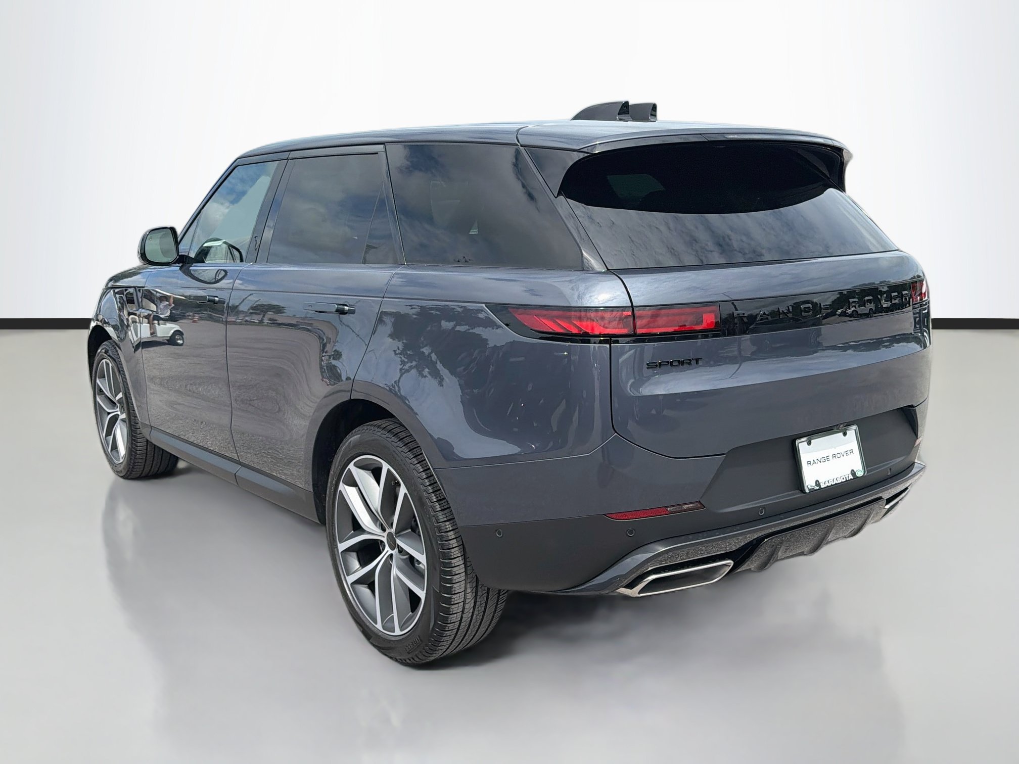 New 2027 Land Rover Range Rover Sport SE AWD/4WD image 3