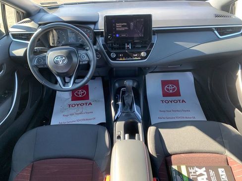 Used 2025 Toyota Corolla SE image 17