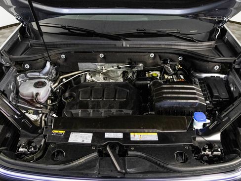 Used 2025 Volkswagen Atlas Cross Sport SE image 46