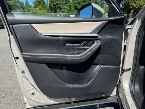Used 2024 MAZDA CX-90 Plug-In Hybrid w/ Preferred AWD/4WD image 16