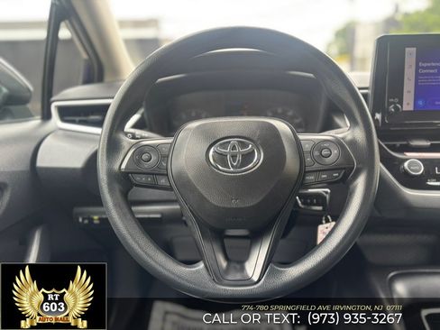 Used 2025 Toyota Corolla LE FWD image 14