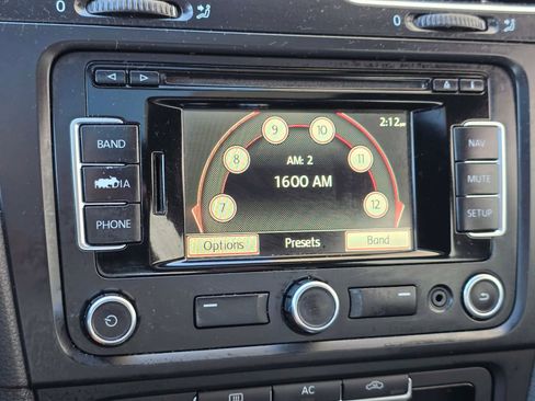 Used 2012 Volkswagen GTI 4-Door image 22