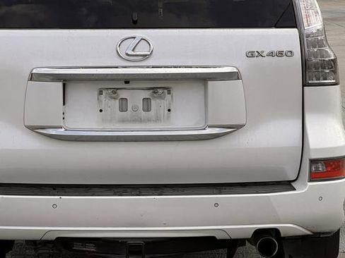 Used 2018 Lexus GX 460 image 5