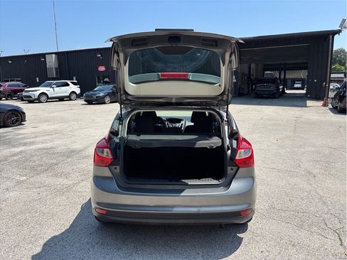 Used 2014 Ford Focus SE FWD image 32