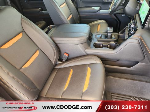Used 2025 GMC Sierra 1500 AT4 w/ AT4 Premium Package AWD/4WD image 23