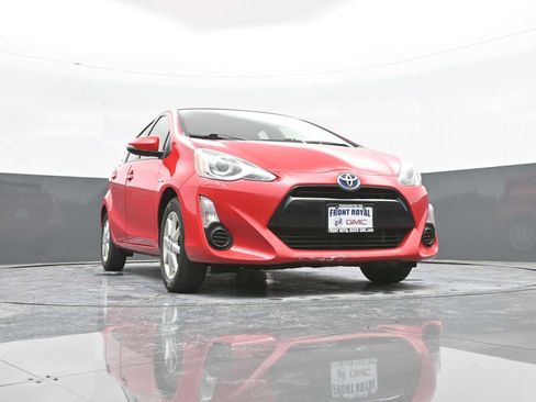 Used 2015 Toyota Prius C Three image 30