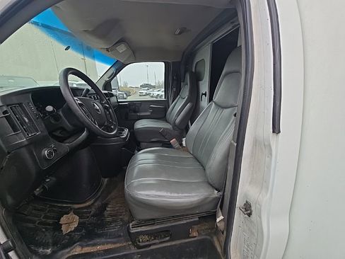 Used 2008 Chevrolet Express 3500 image 13