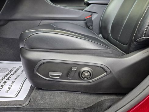 Used 2025 Jeep Grand Cherokee Limited w/ Luxury Tech Group II AWD/4WD image 16
