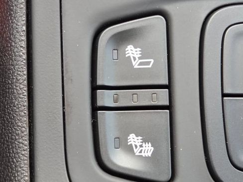 Used 2024 GMC Terrain SLT w/ Infotainment Package II AWD/4WD image 6