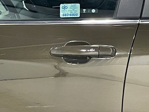 Used 2024 Chevrolet Equinox LT w/ LPO, Floor Liner Package image 17