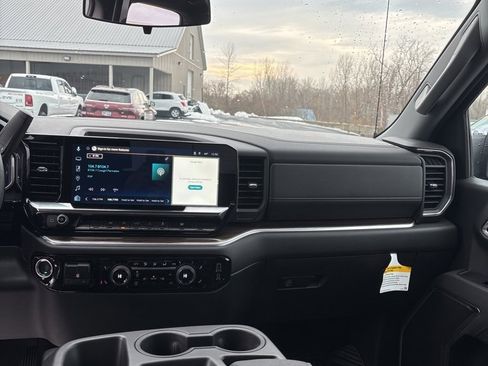 Used 2026 Chevrolet Silverado 1500 LT image 9