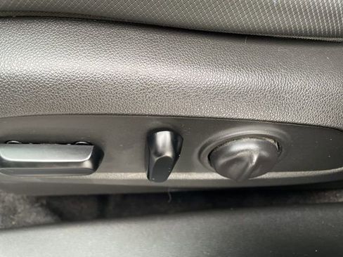 Used 2021 Chevrolet TrailBlazer RS w/ Convenience Package image 9