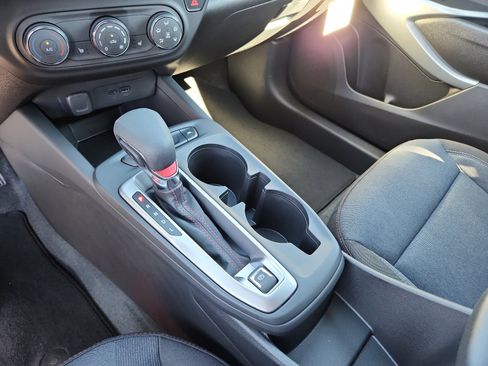 New 2026 Chevrolet Trax RS w/ Sunroof Package image 18