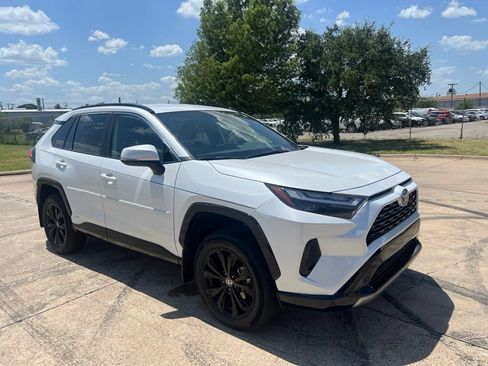 Used 2023 Toyota RAV4 SE AWD/4WD image 19