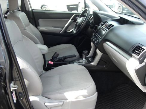 Used 2014 Subaru Forester 2.5i Touring w/ Popular Package #2 image 17