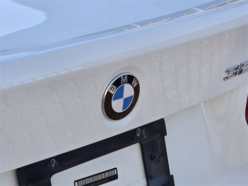 Used 2015 BMW 320i Sedan image 10