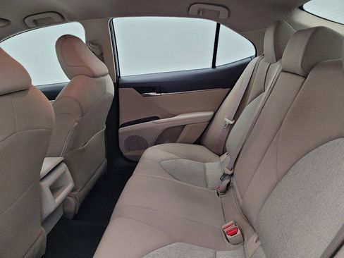 Used 2018 Toyota Camry LE FWD image 18