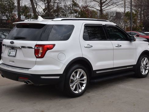 Used 2018 Ford Explorer Limited w/ Equipment Group 301A image 7