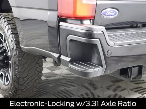 Used 2024 Ford F250 Platinum w/ FX4 Off-Road Package AWD/4WD image 30
