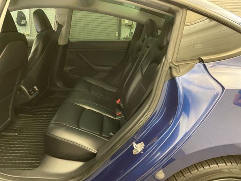 Used 2023 Tesla Model 3 Standard Range image 19