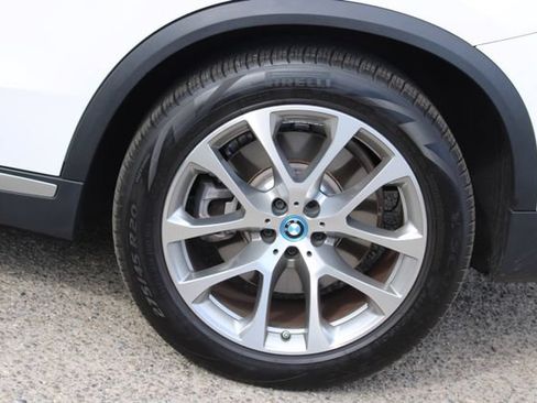 Used 2024 BMW X5 xDrive50e w/ Parking Assistance Package AWD/4WD image 9