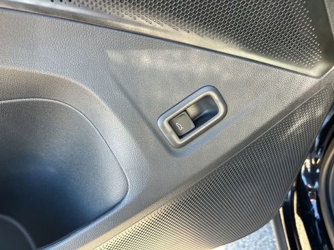 New 2026 Volkswagen Tiguan SE R-Line FWD image 20