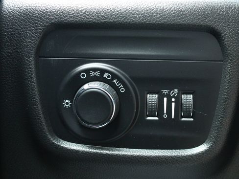 Used 2023 Jeep Grand Cherokee Altitude AWD/4WD image 30