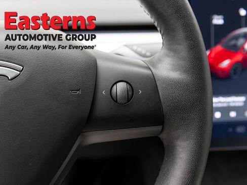 Used 2021 Tesla Model Y Performance image 16