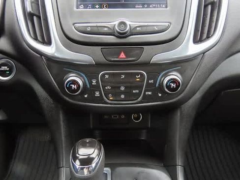 Used 2020 Chevrolet Equinox LT image 21