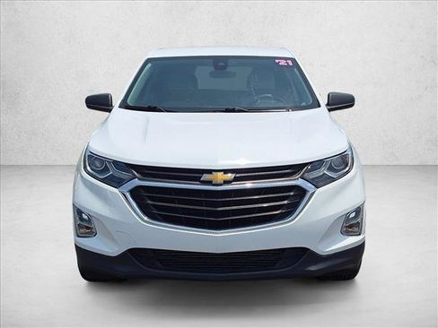 Used 2021 Chevrolet Equinox LS FWD image 2