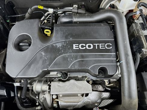 Used 2021 Chevrolet Equinox LT AWD/4WD image 38