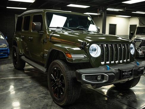Used 2023 Jeep Wrangler Unlimited Sahara image 5