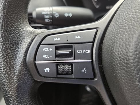 Certified 2025 Honda HR-V LX image 23