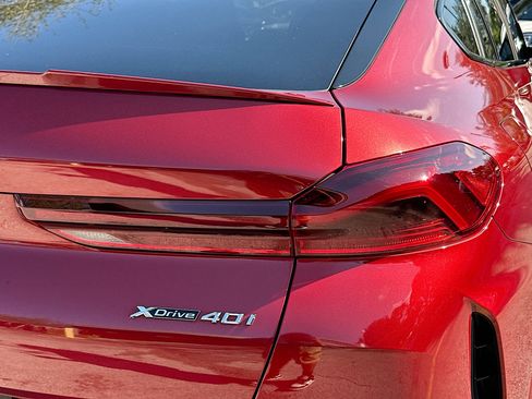 Certified 2023 BMW X6 xDrive40i w/ Executive Package image 32