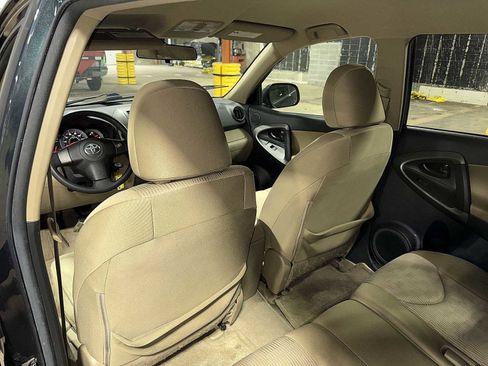 Used 2011 Toyota RAV4 4WD w/ Base L4 Extra Value Pkg image 25