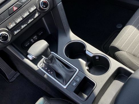 Used 2018 Kia Sportage LX image 17