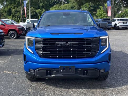 Used 2024 GMC Sierra 1500 Elevation AWD/4WD image 2